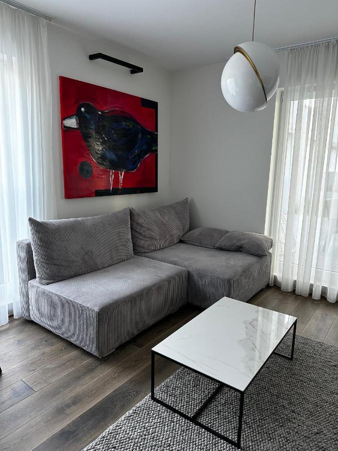 Apartament Vip Wola Warschau Exterior foto